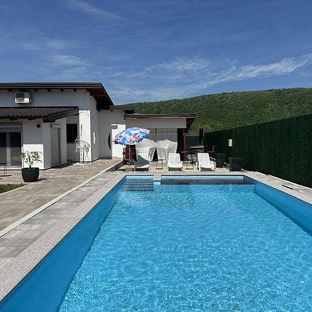Holiday Home Emma Bihać 外观 照片