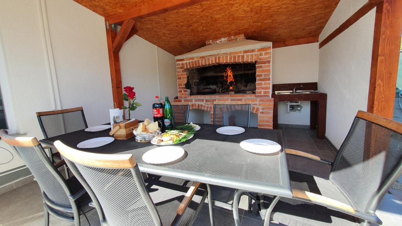 Holiday Home Emma Bihać 外观 照片